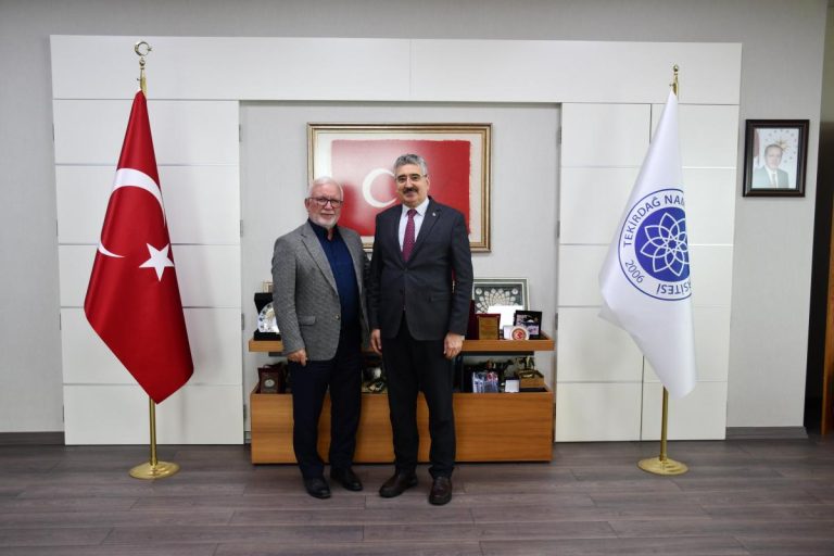ÜNİVERSİTEMİZ REKTÖRÜNE ZİYARET