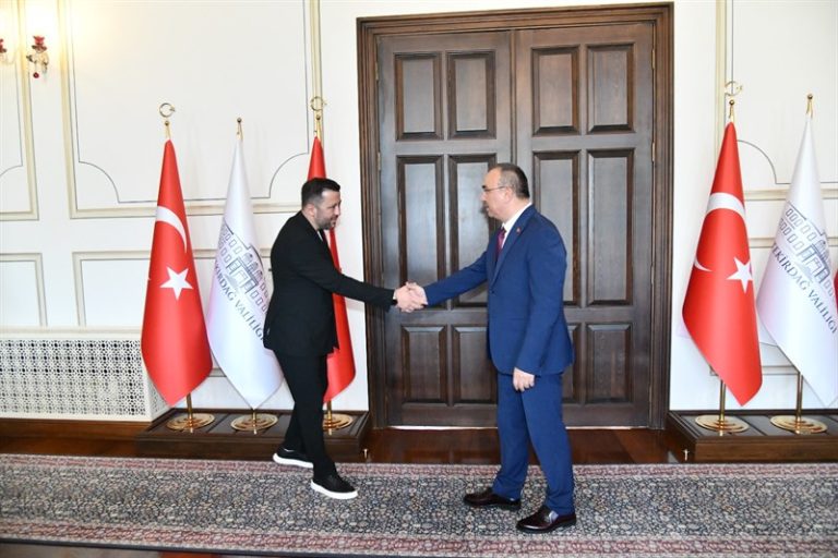 Vali Soytürk 3 Kemaller Halk Dansları Spor Kulübü Üyelerini Kabul Etti