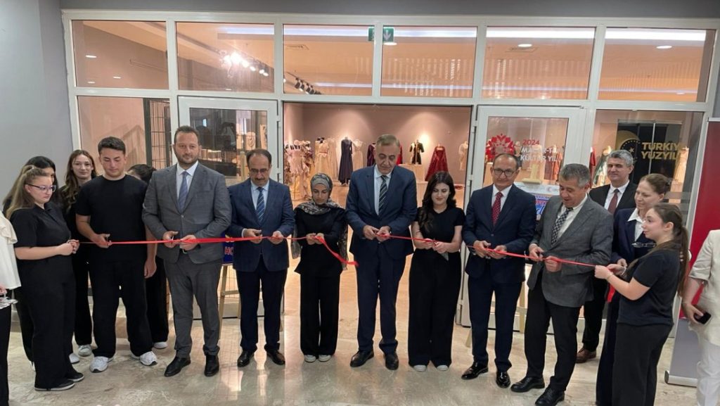 Zübeyde Hanım Mesleki ve Teknik Anadolu Lisesi Okul Tanıtım Sergisi Gerçekleştirdi