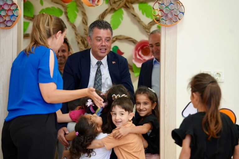 Başkan Sarıkurt, Yaz Okulunda Miniklerle Buluştu