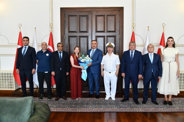 Denizcilik ve Kabotaj Bayramı Münasebetiyle Tekirdağ Bölge Liman Başkanı Vali Soytürk’ü Ziyaret Etti
