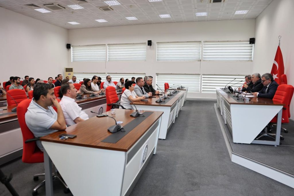 TEKİRDAĞ NKÜ İLAHİYAT FAKÜLTESİ TARAFINDAN ‘15 TEMMUZ: MİLLETİN ZAFERİ, ANLAM VE MHİYETİ’ PANELİ DÜZENLENDİ