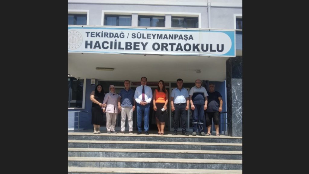 İlçe Milli Eğitim Müdürü Fahri Kırmızı, İlçemiz Hacıilbey Ortaokulunu Ziyaret Etti.