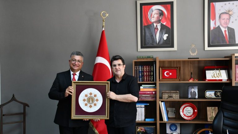 Kütahya Dumlupınar Üniversitesi Rektörü Prof. Dr. Süleyman Kızıltoprak'tan İl Millî Eğitim Müdürü Dr. Aziz Yeniyol'a Ziyaret