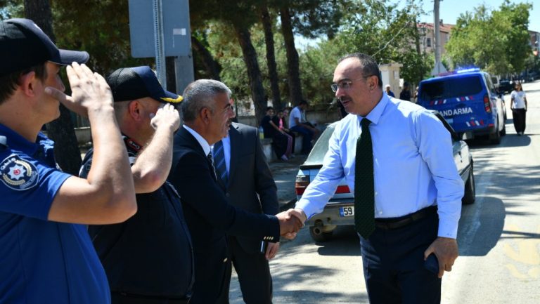 Vali Soytürk Sağlamtaş Ortaokulu'nda İncelemelerde Bulundu