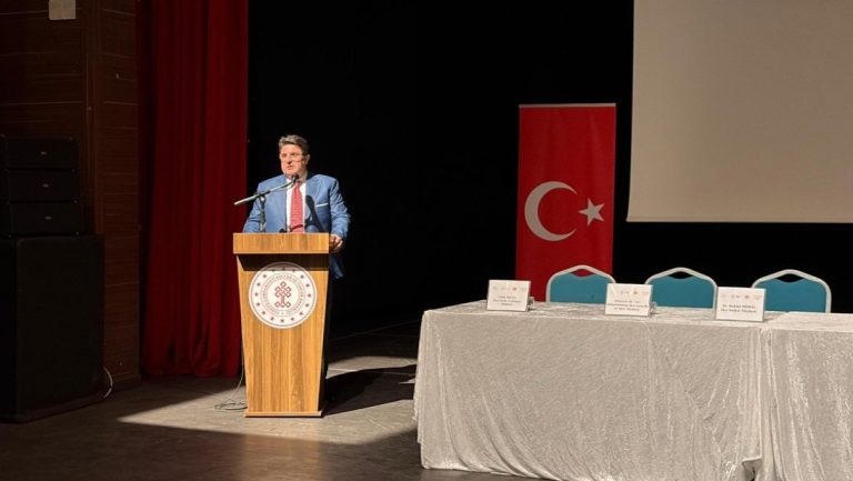 2026-2027 Eğitim Öğretim Yılı "Okul Güvenliği Toplantısı" Yahya Kemal Beyatlı Konferans Salonunda Düzenlendi