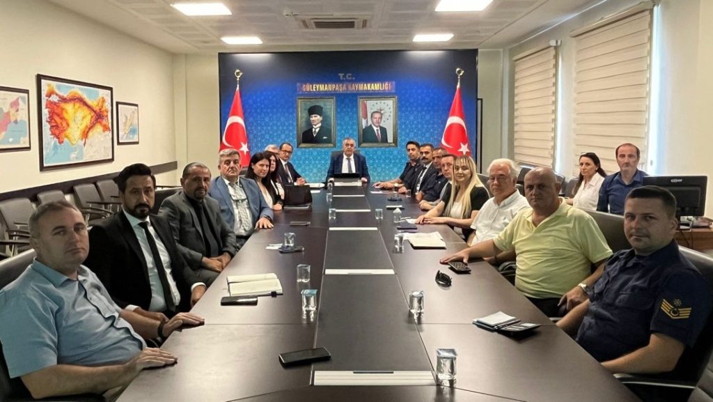 Kaymakamımız Sayın Mahmut Nedim TUNÇER'in başkanlığında ve ilçe protokolü üyelerinin katılımıyla 2026-2027 Eğitim-Öğretim Yılı...