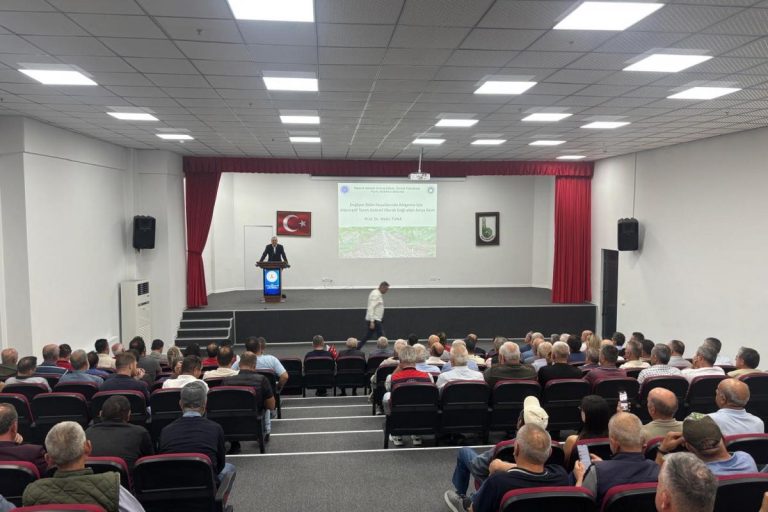TEKİRDAĞ NKÜ ZİRAAT FAKÜLTESİ ÖĞRETİM ÜYESİ PROF. DR. METİN TUNA İPSALA’DA ÜRETİCİLER İLE BİR ARAYA GELDİ