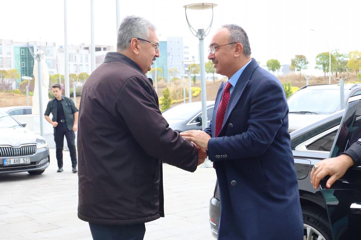 BALKANLARIN BİLİM VE SANAT MİRASI ULUSLARARASI SEMPOZYUMDA KONUŞULDU