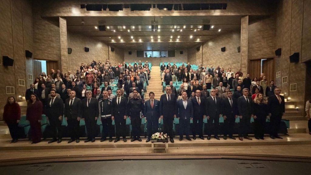 İl Millî Eğitim Müdürü Dr. Aziz Yeniyol'un Katılımıyla Okul Güvenliği Toplantısı Gerçekleştirildi