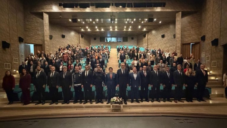 İl Millî Eğitim Müdürü Dr. Aziz Yeniyol'un Katılımıyla Okul Güvenliği Toplantısı Gerçekleştirildi