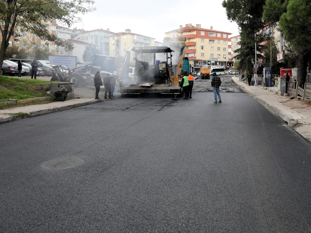 NAZAN SOKAK’TA ASFALT ÇALIŞMASI YAPILDI