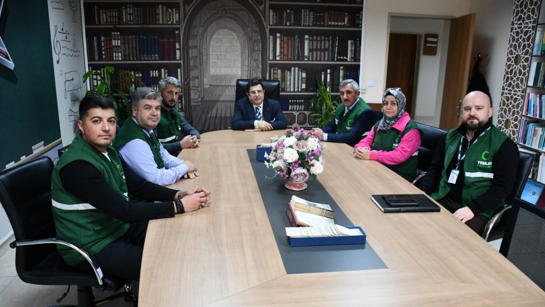 Türkiye Yeşilay Cemiyeti Tekirdağ Şube Başkanı Hüseyin Erdoğan'dan İl Millî Eğitim Müdürü Dr. Aziz Yeniyol'a Ziyaret