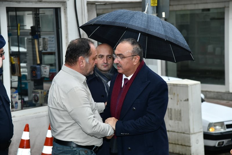 Vali Soytürk Hayırsever Adnan Sungur’a Taziyelerini İletti